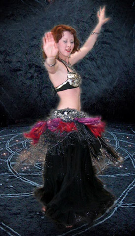 Belly dancer Aleenah